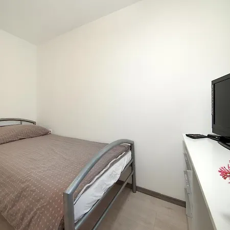 Danijela-center 1 Km * Rijeka
