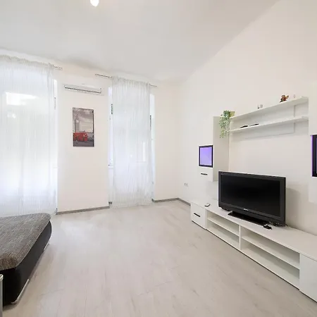 Danijela-center 1 Km Apartmán