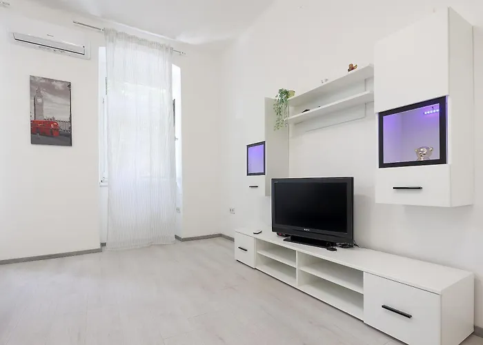 Апартаменты Danijela-center 1 Km
