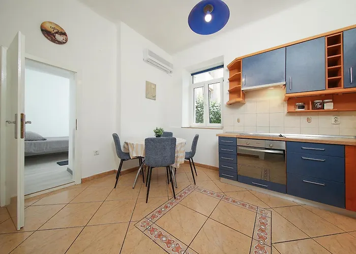Apartment Danijela-center 1 Km Rijeka