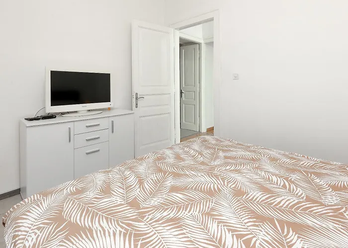 Danijela-center 1 Km * Rijeka